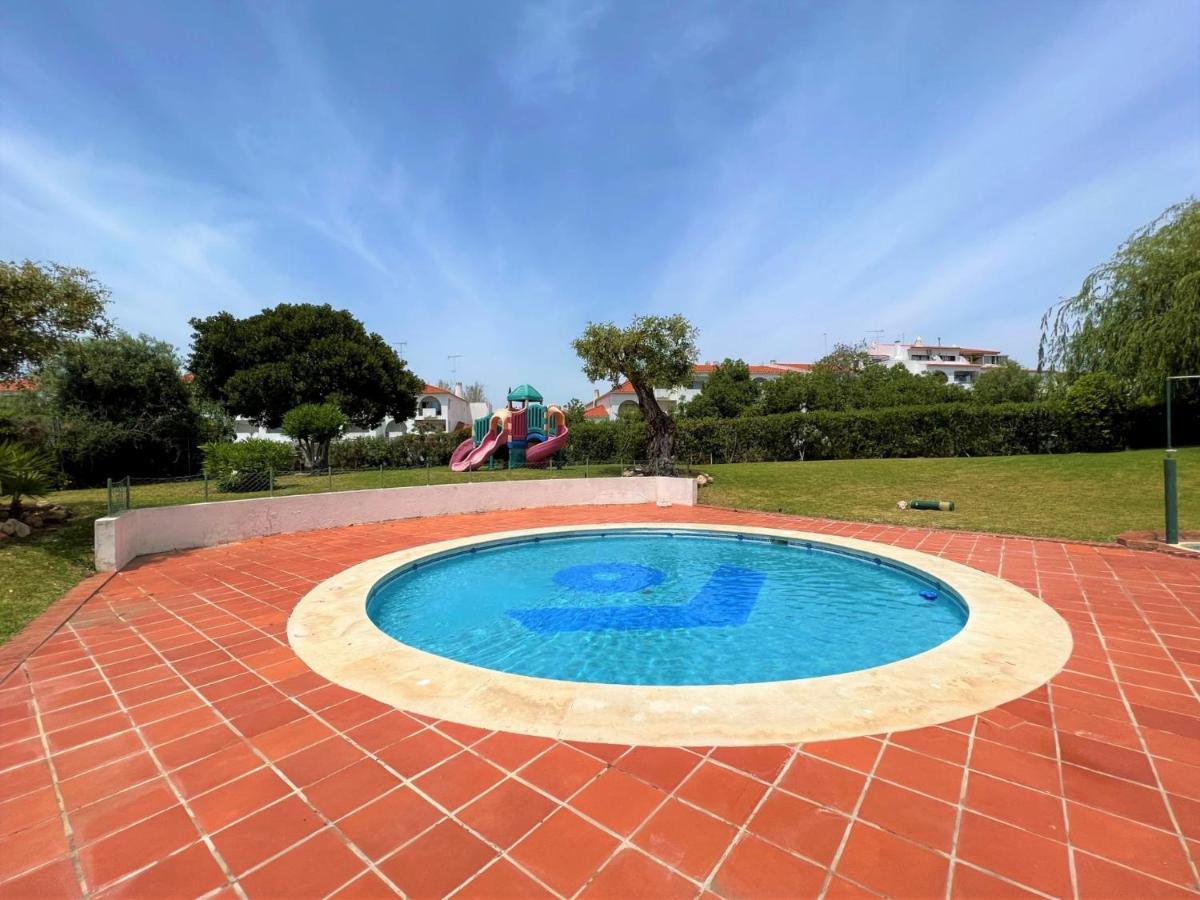 Apartment Twins 2 With Pool By Homing