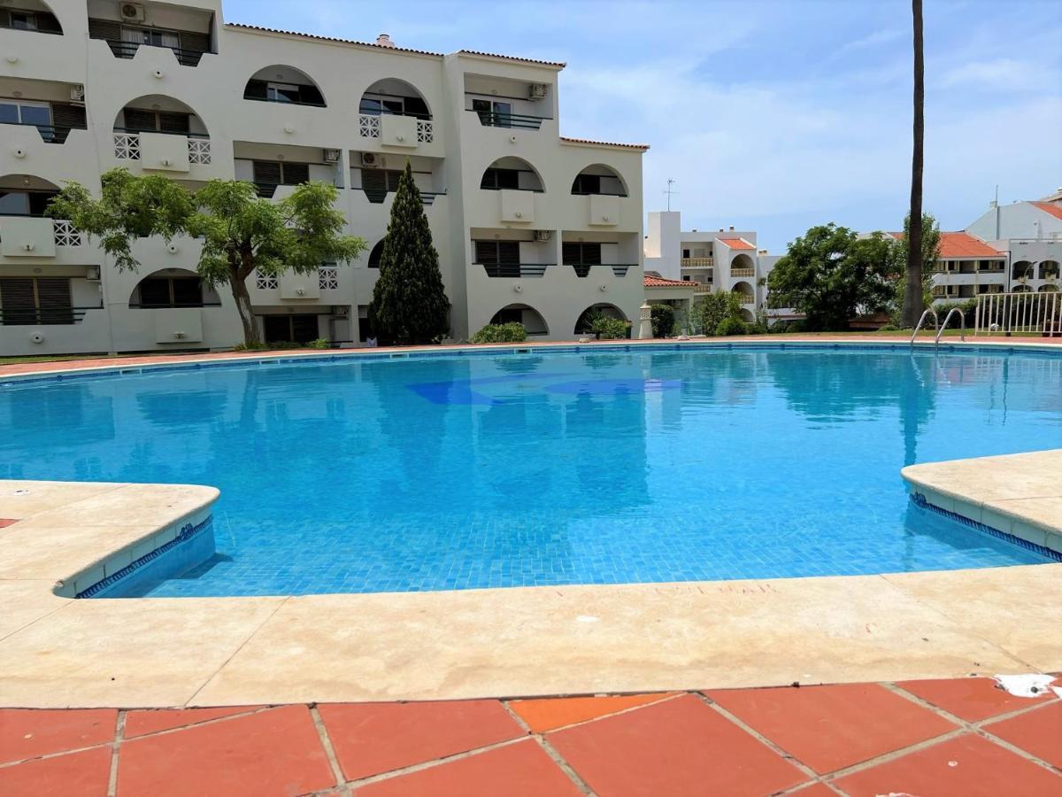 Twins 2 With Pool By Homing Apartment *